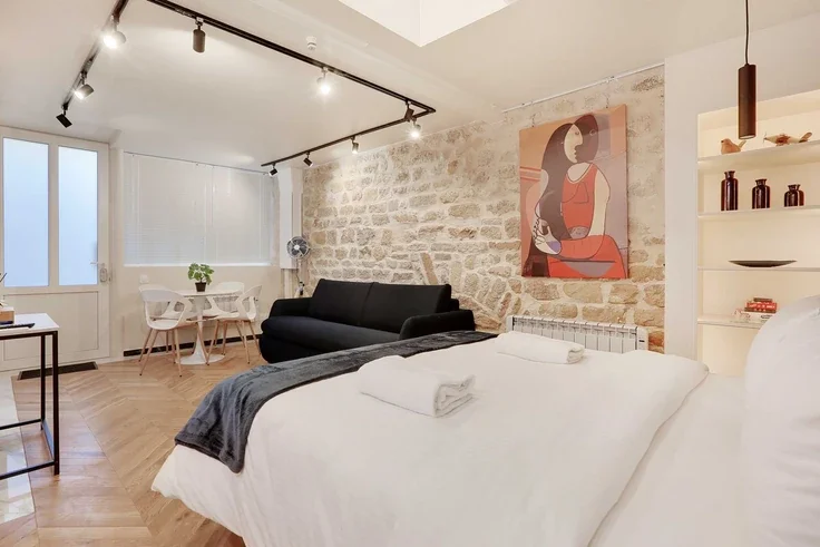 Maison Rue des Abbesses à Paris