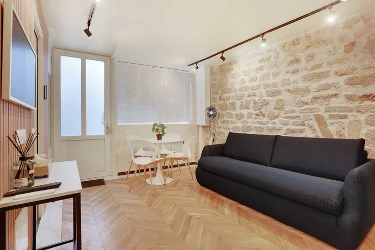Maison Rue des Abbesses à Paris