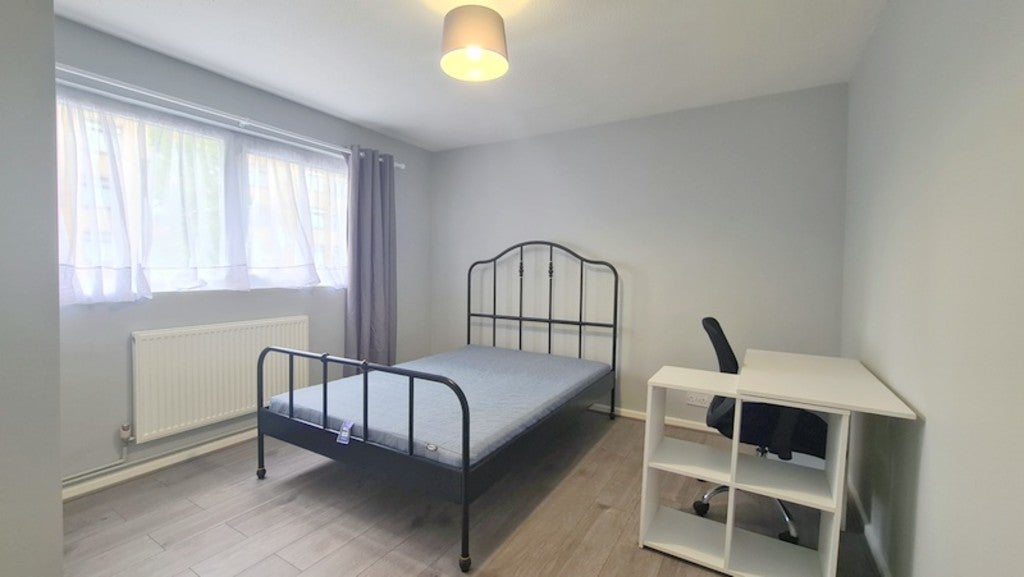 House Aisgill Avenue in Greater London
