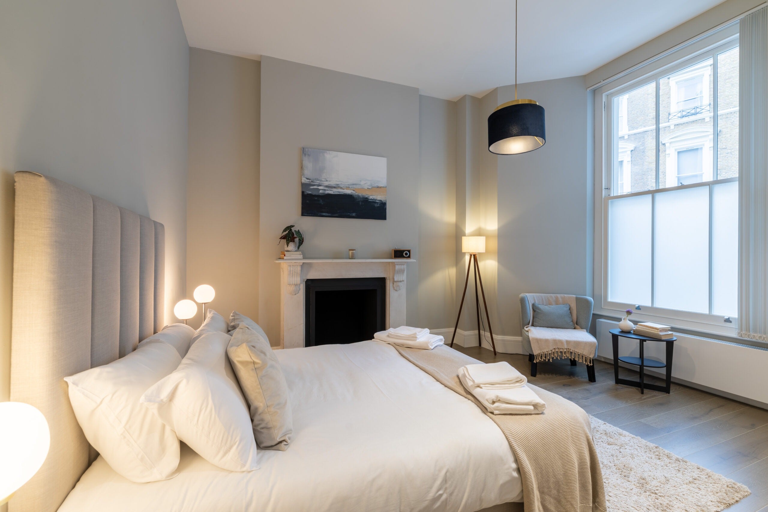 Flat Collingham Road in Greater London