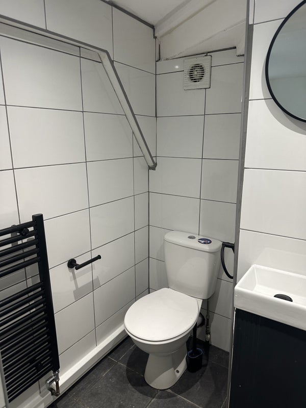 Room Spains Hall Place in Basildon