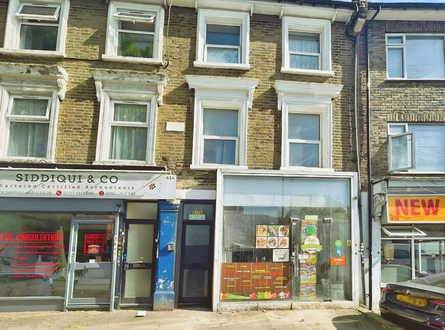 Flat Barking Road in Greater London