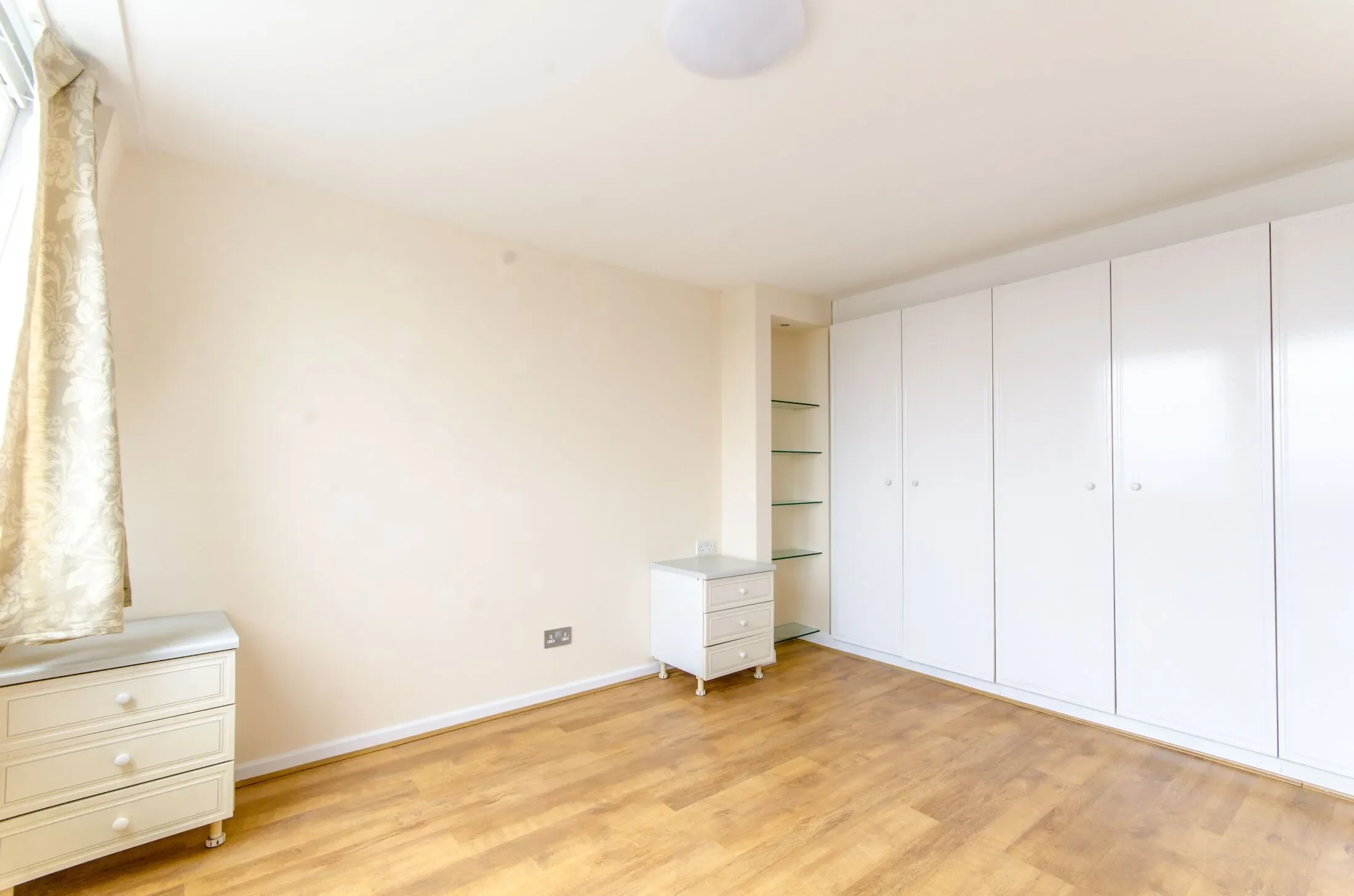 Flat York Way in Greater London