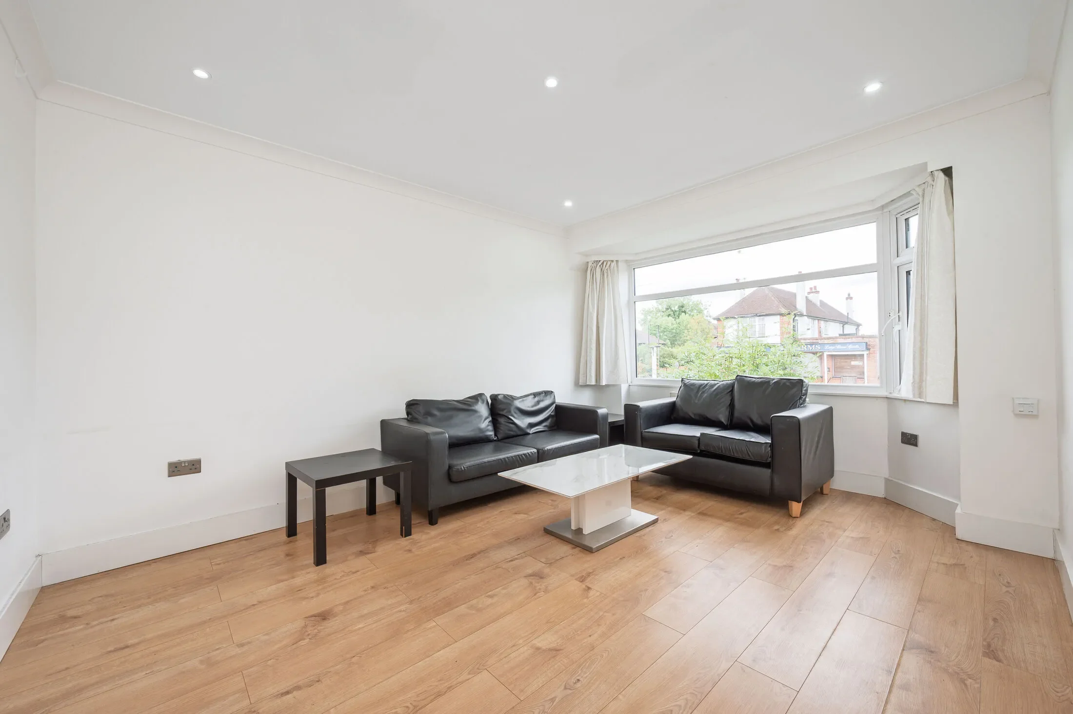 Flat York Way in Greater London