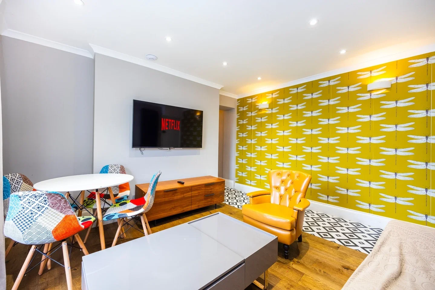 Flat Fernlea Road in Greater London