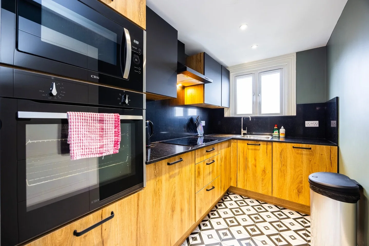 Flat Fernlea Road in Greater London