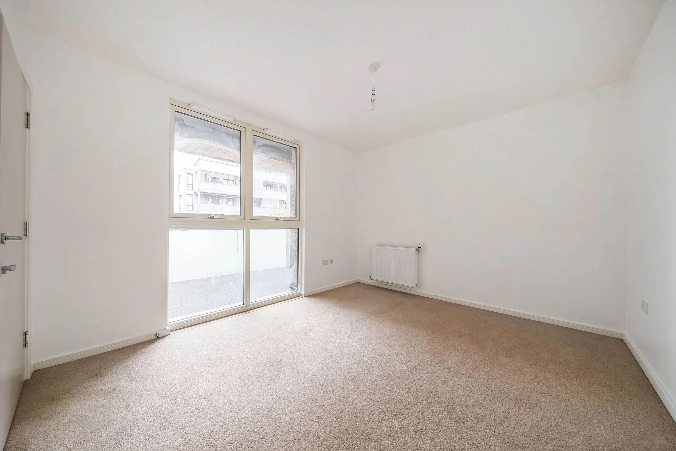 Flat Palmerston Road in Greater London