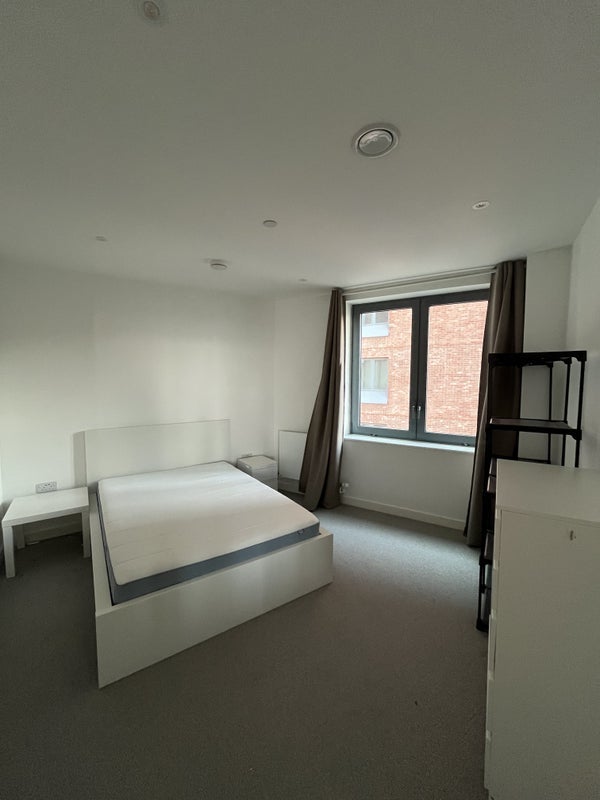 Room Old Brewery Road in Greater London