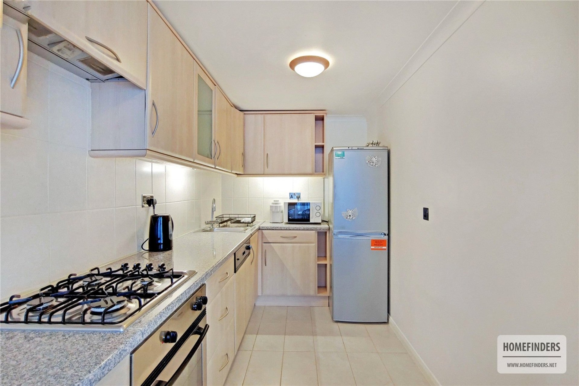 Flat Pembury Road in Greater London