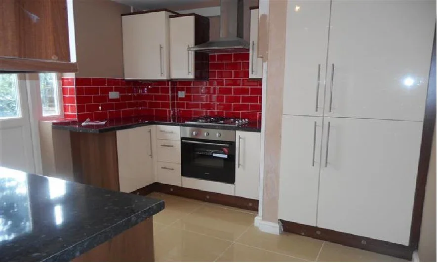 Flat Duke Road in Greater London