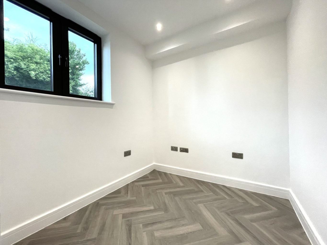 House Larkshall Road in Greater London
