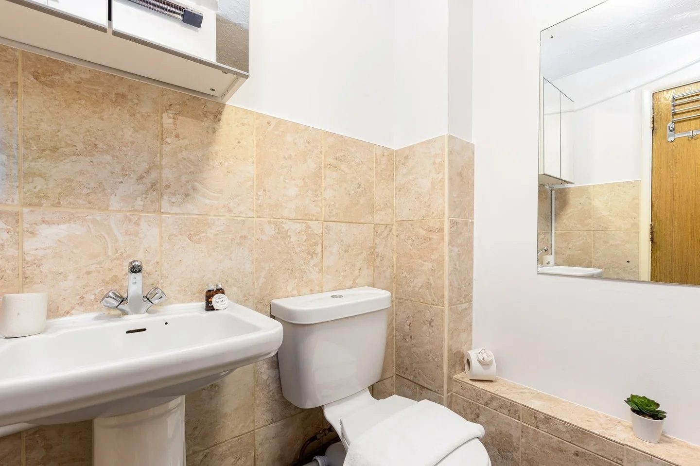 Flat Goodwin Close in Greater London