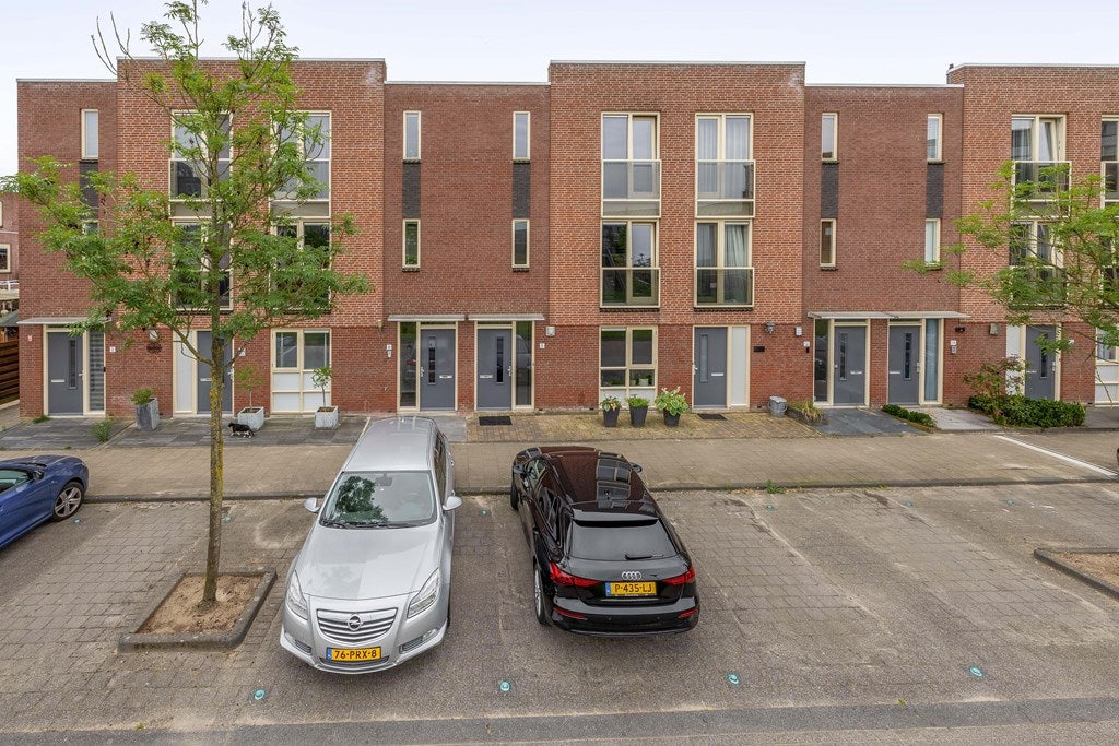 Van Ommerenhaven 6 in Barendrecht