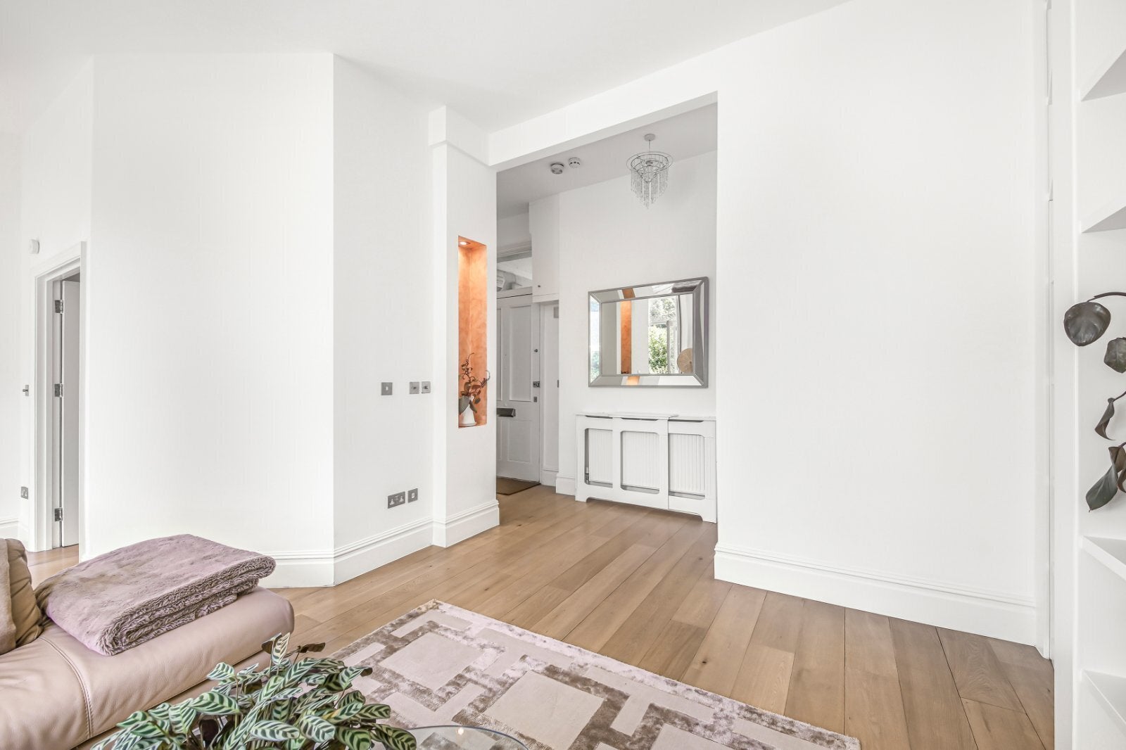 Flat Regent's Park Road in Greater London