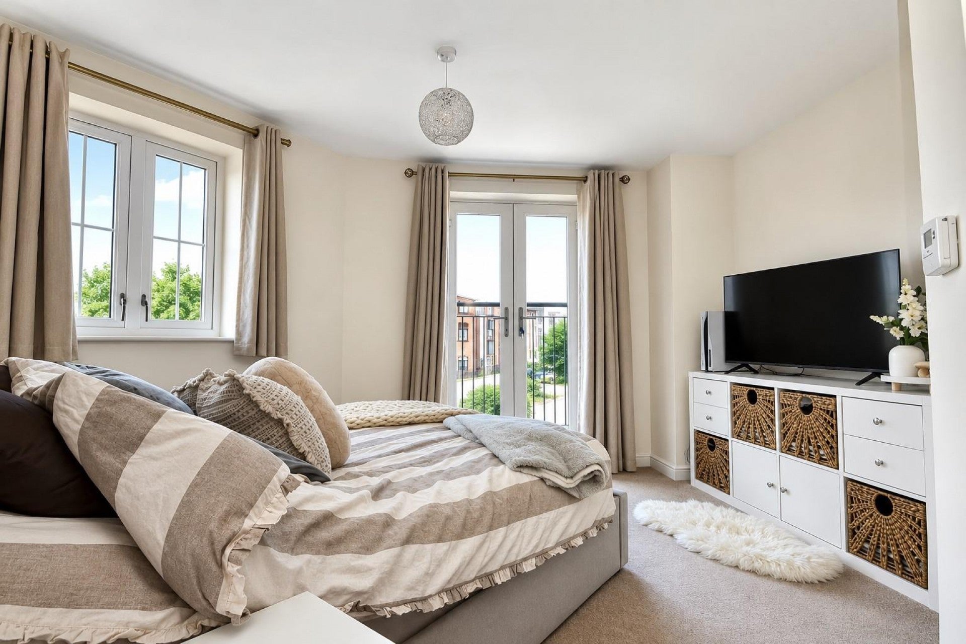 Flat Keen Avenue in East Hertfordshire