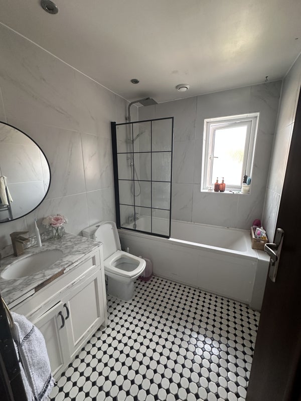 Room Matchells Close in Bristol