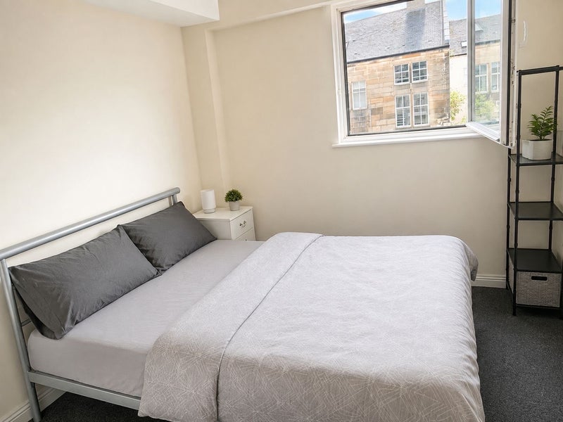 Room Wallace Street in Glasgow