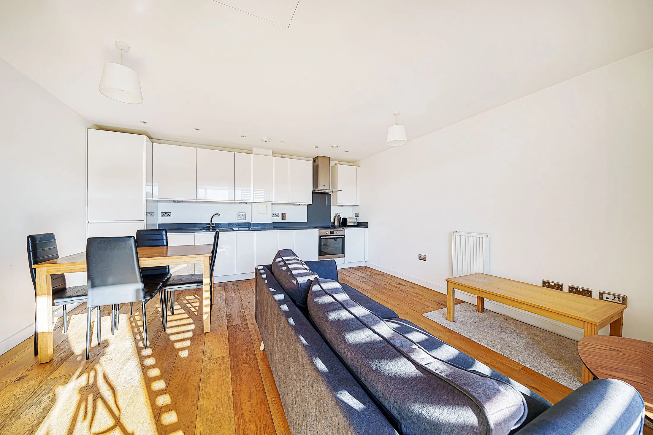 Flat Pelton Road in Greater London