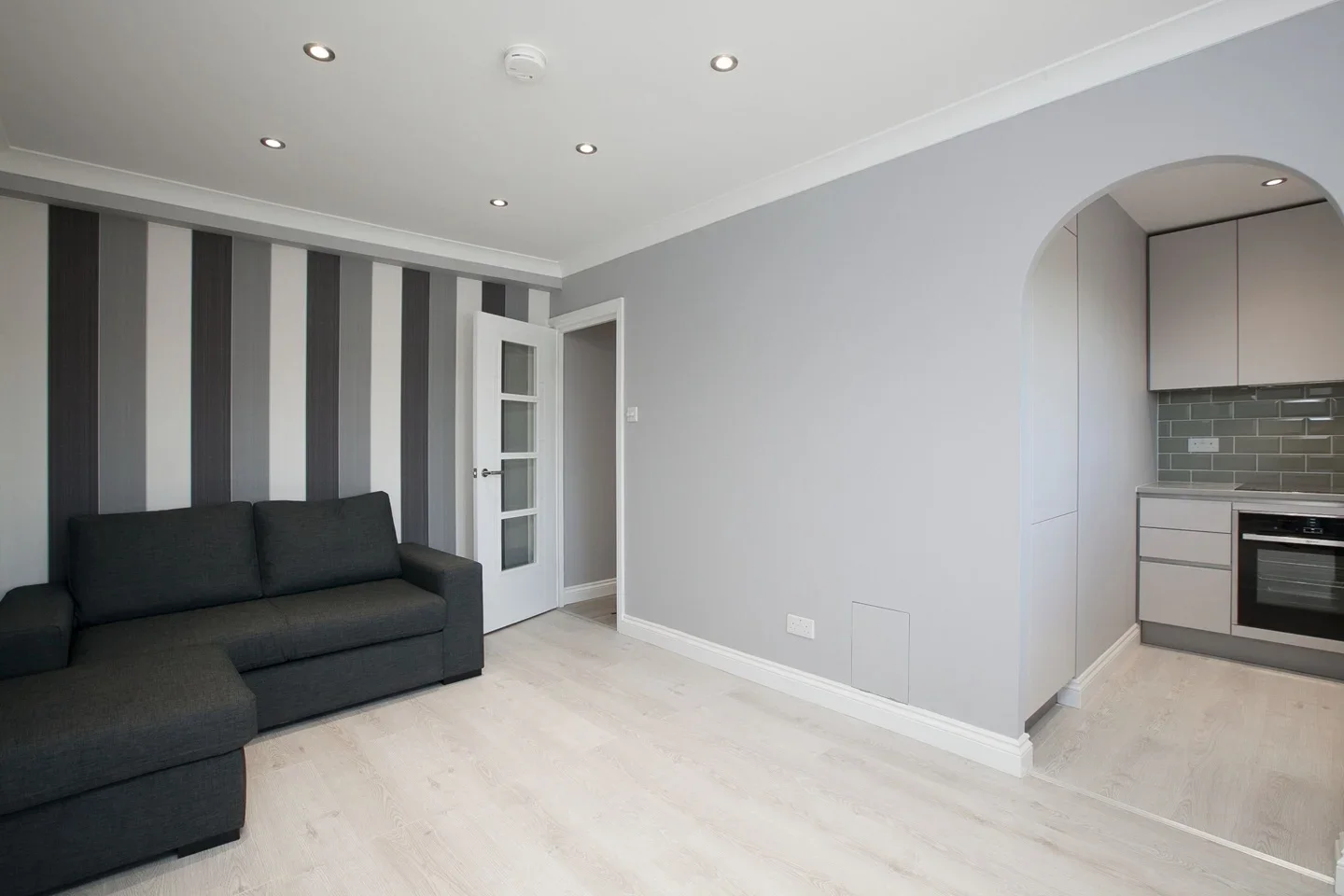 Flat Braemar Gardens in Slough