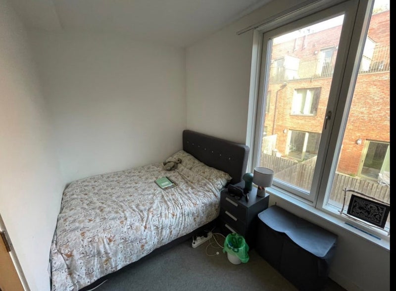 Room Leaf Street in Manchester