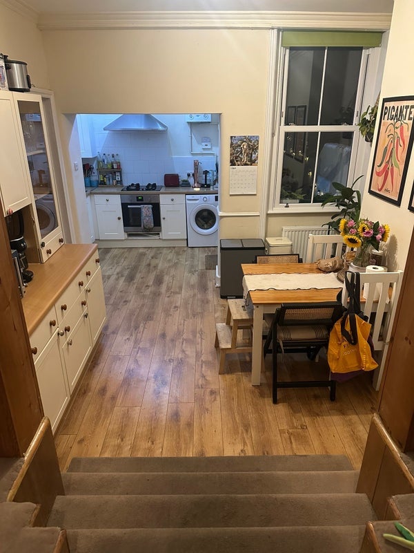 Room Kingscourt Road in Greater London