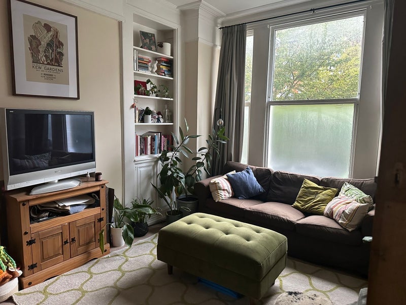 Room Kingscourt Road in Greater London