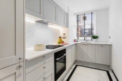 Flat Sloane Street in Greater London