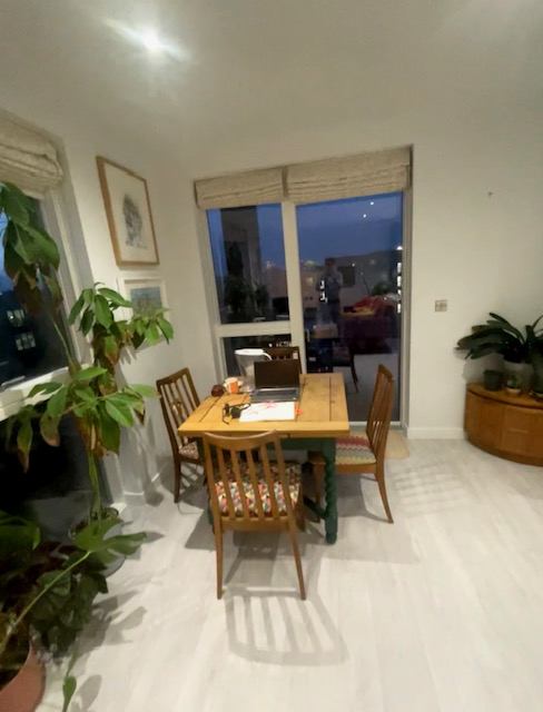 Room Forbes Lane in Greater London