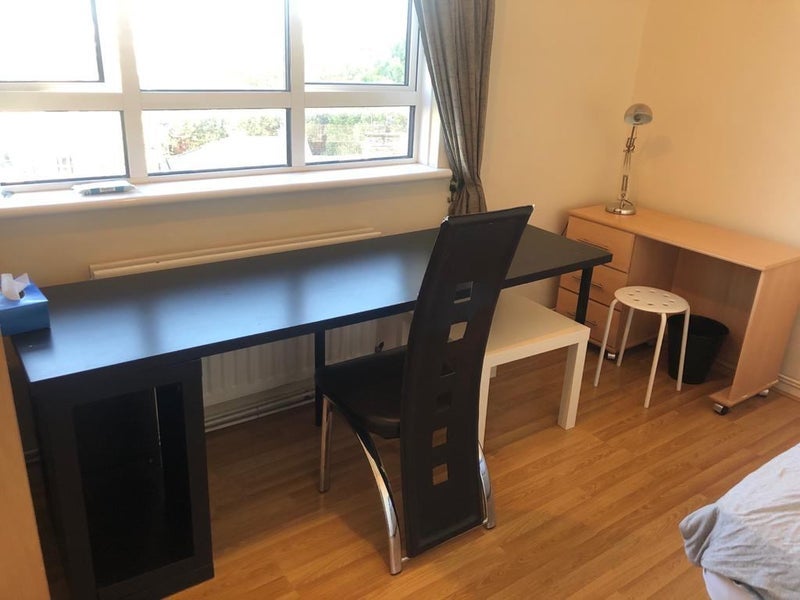 Room Mount Pleasant in Greater London