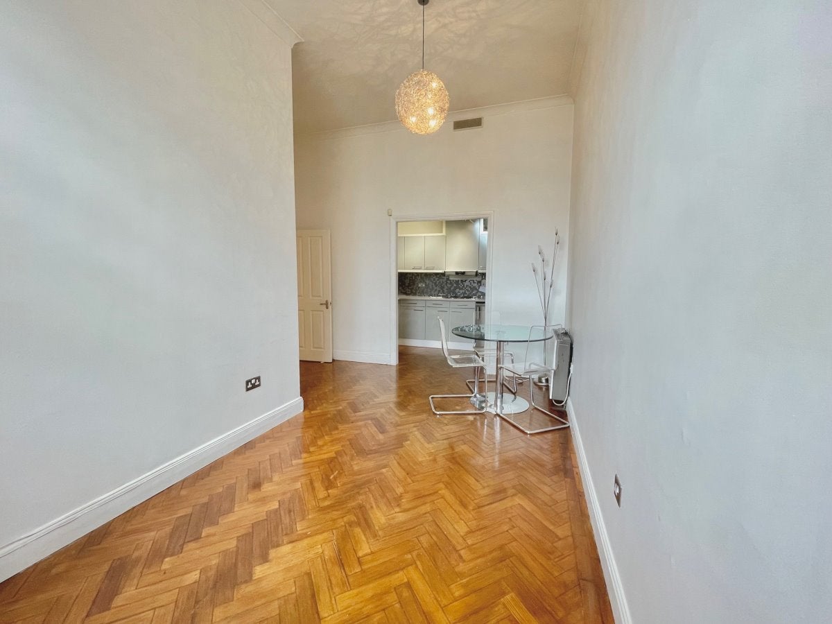 Flat Crothall Close in Greater London