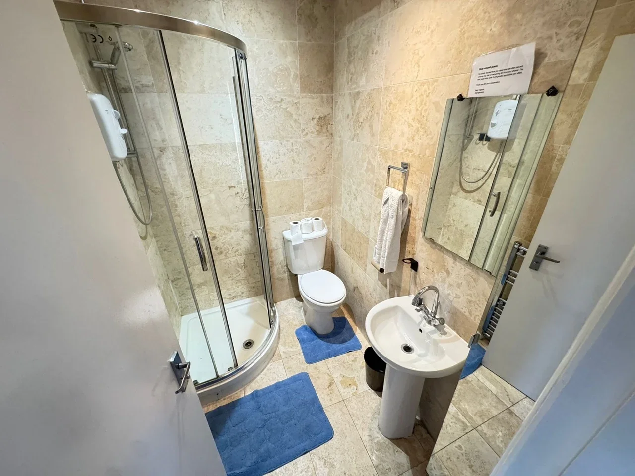 Room Burdett Road in Greater London