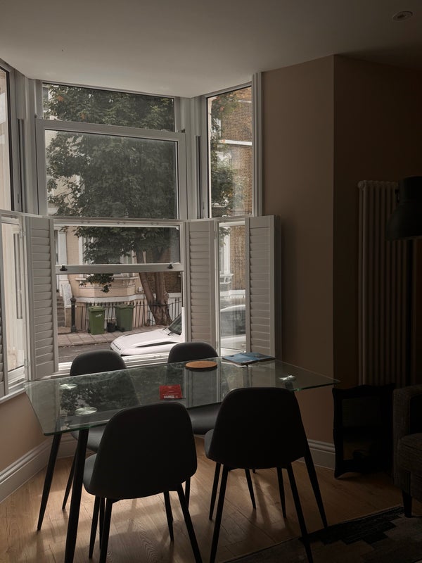 Room Offley Road in Greater London