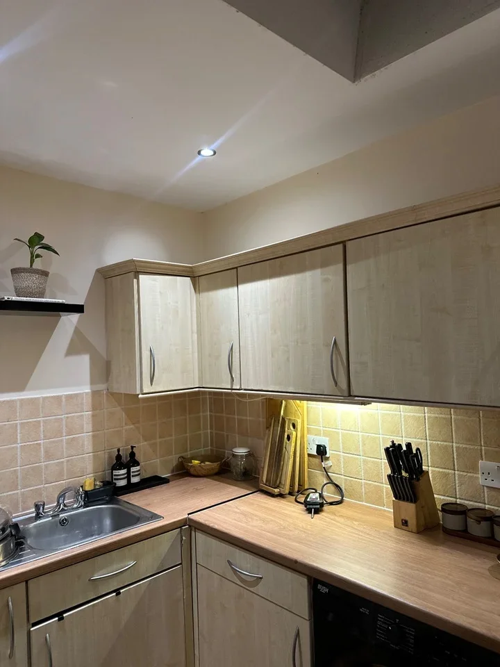 Room Plassy Road in Greater London