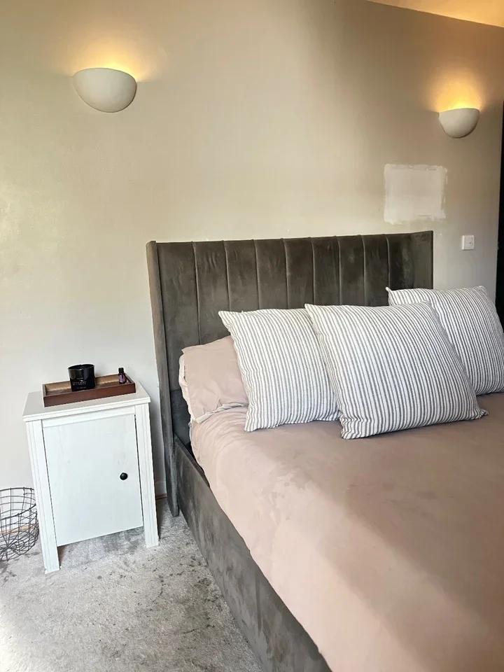 Room Plassy Road in Greater London