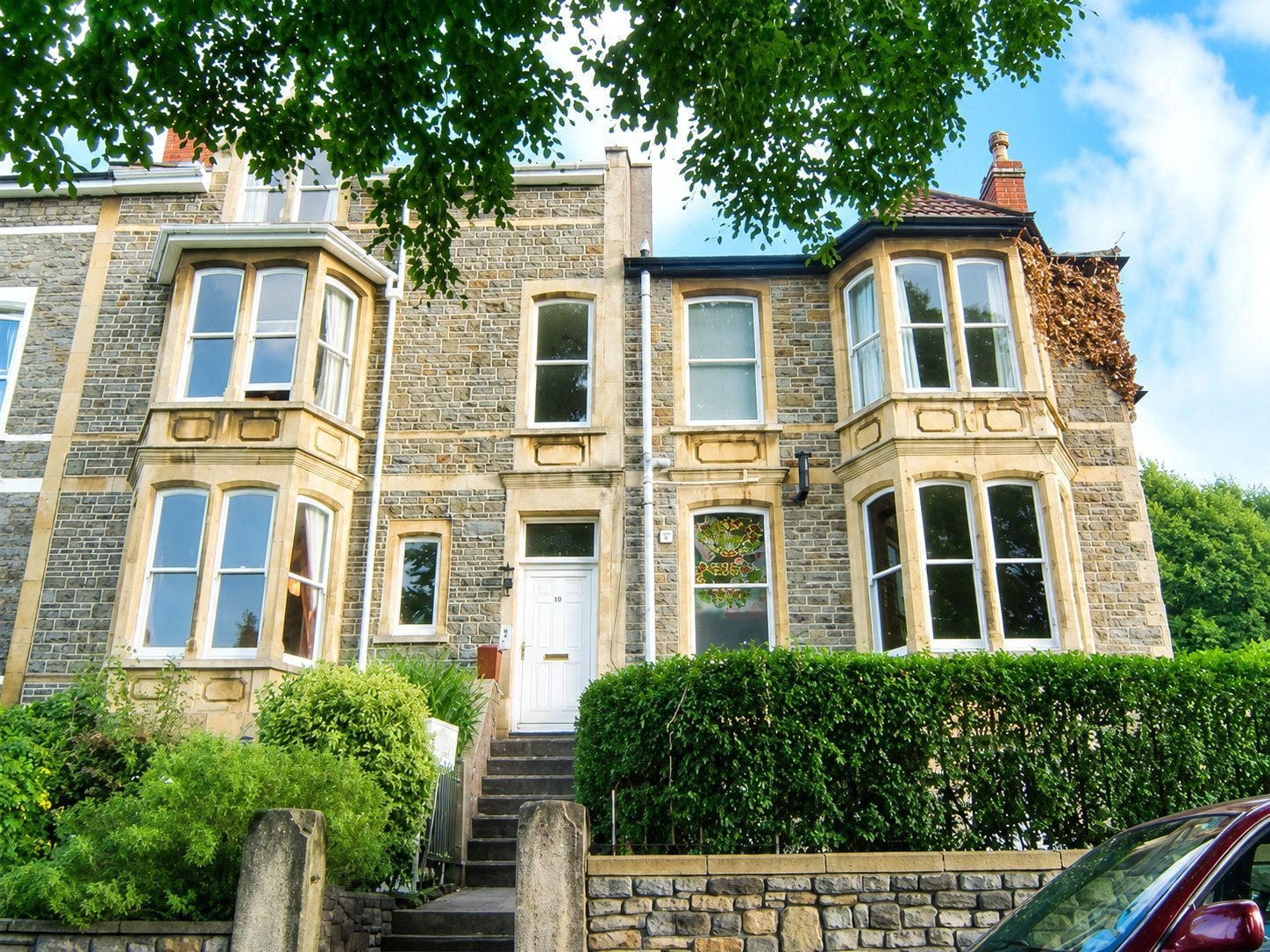 Flat Ravenswood Road in Bristol