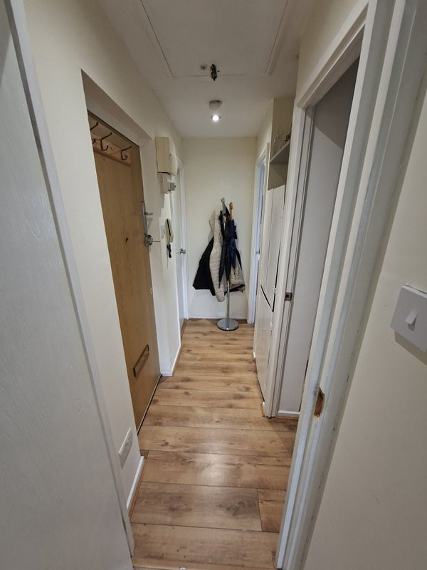 Room Turnstone Close in Greater London