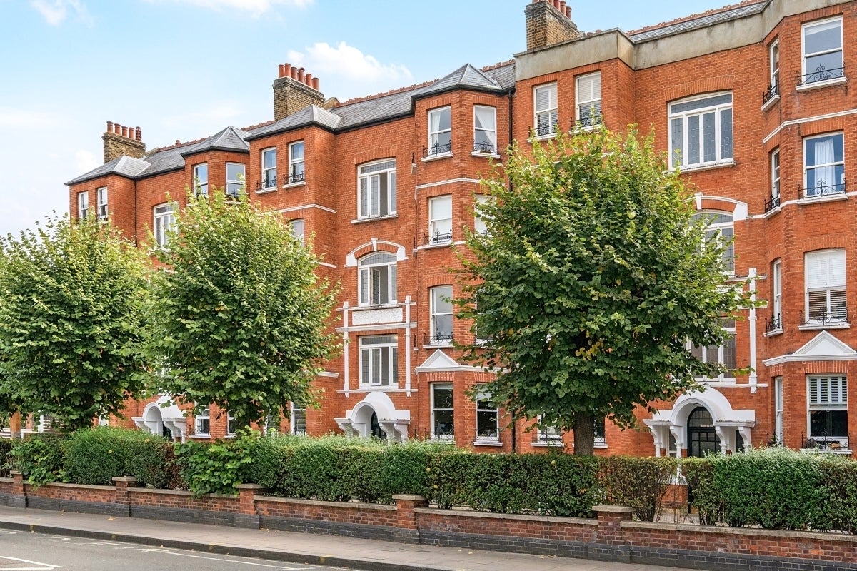 Flat Fulham Road in Greater London