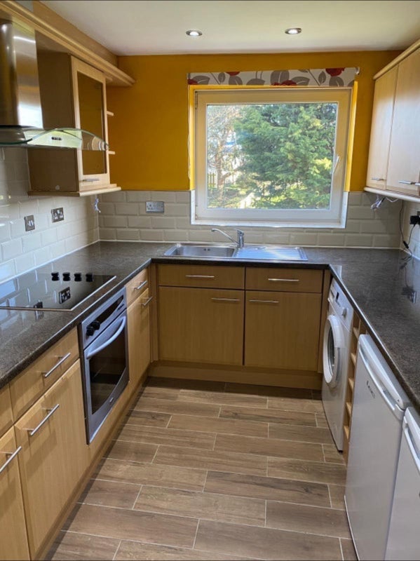 Room Denham Close in Maidenhead