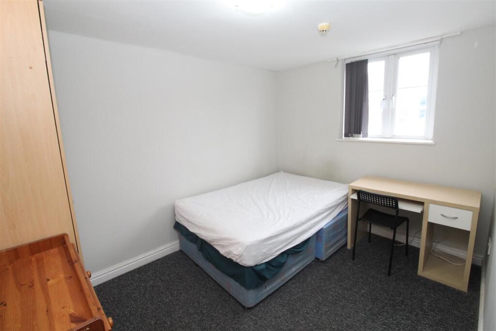 Room Merthyr Street in Cardiff