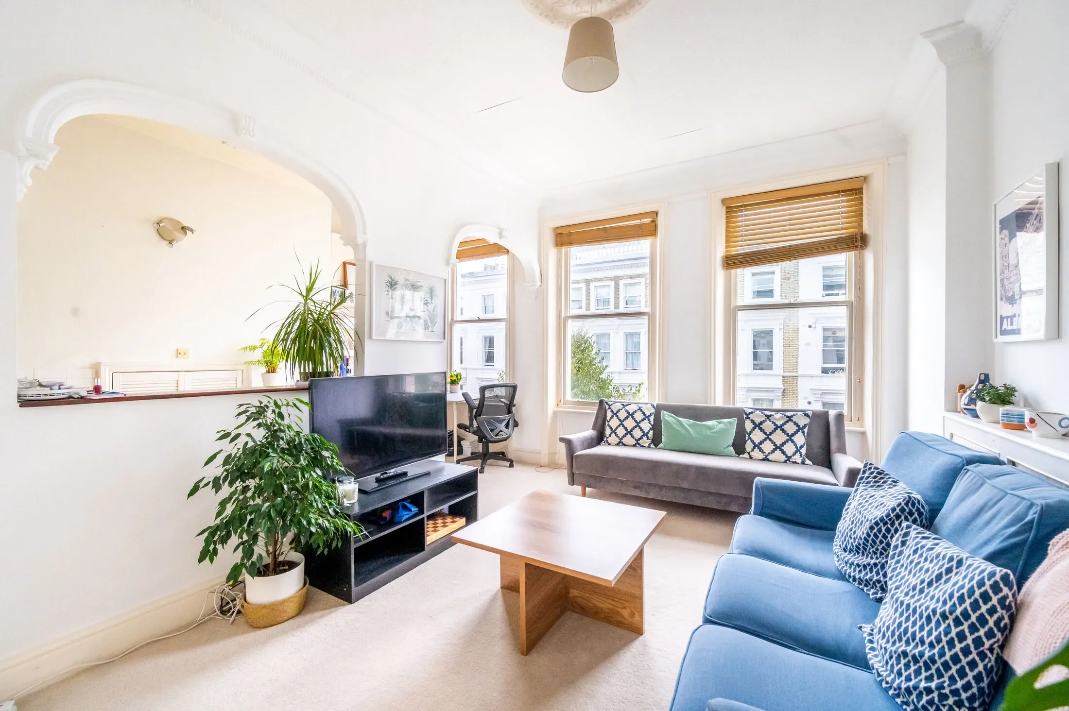 Flat Fairholme Road in Greater London