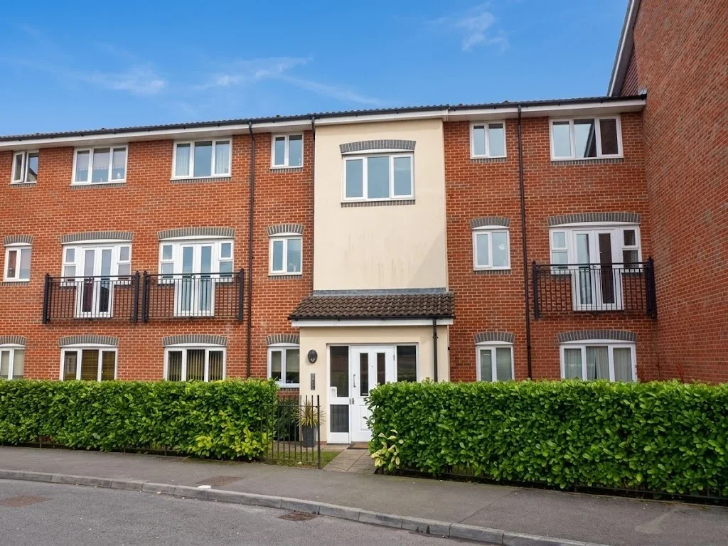 Flat Kiln Way in Dunstable