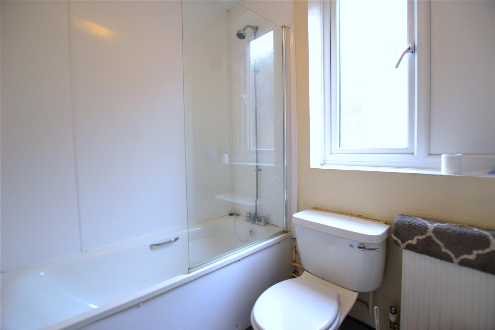 Room Upper Redlands Road in Reading
