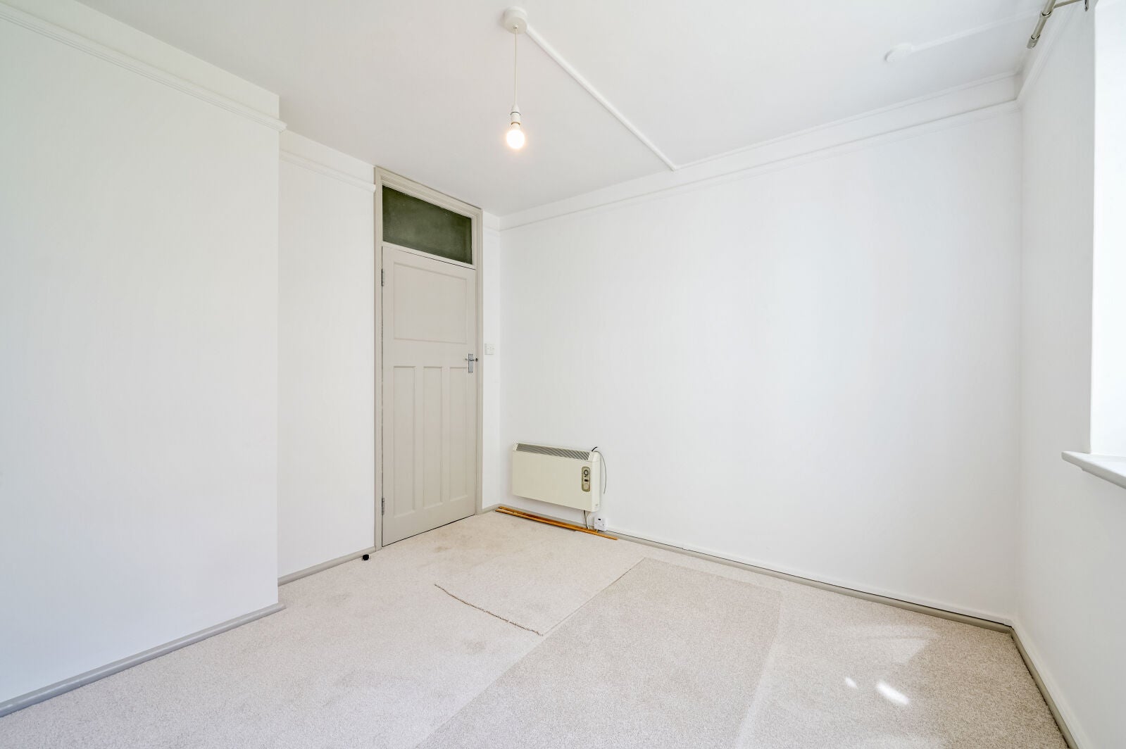 Flat Spencer Road in Greater London
