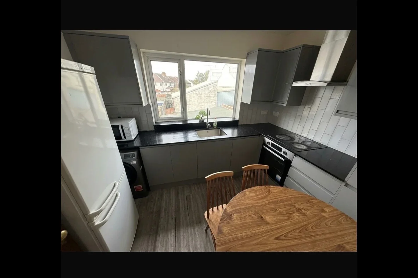 Room London Road in Greater London
