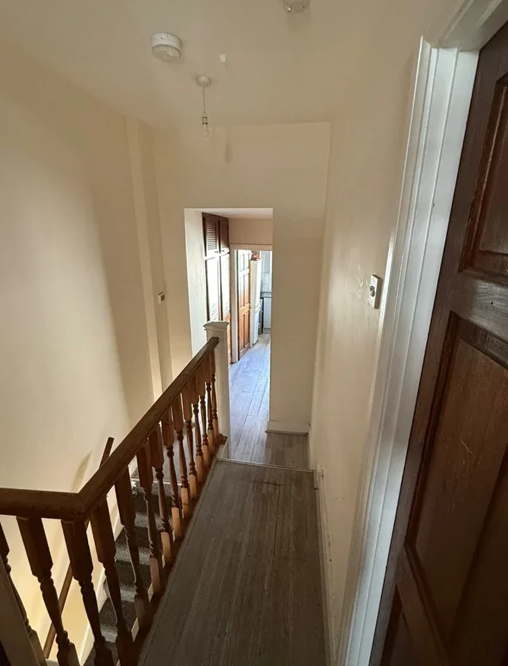 Room London Road in Greater London