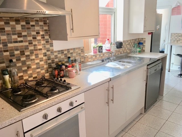 Flat Gristhorpe Road in Birmingham