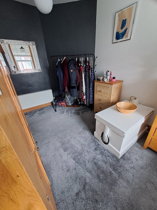 Room Grange Avenue in Greater London
