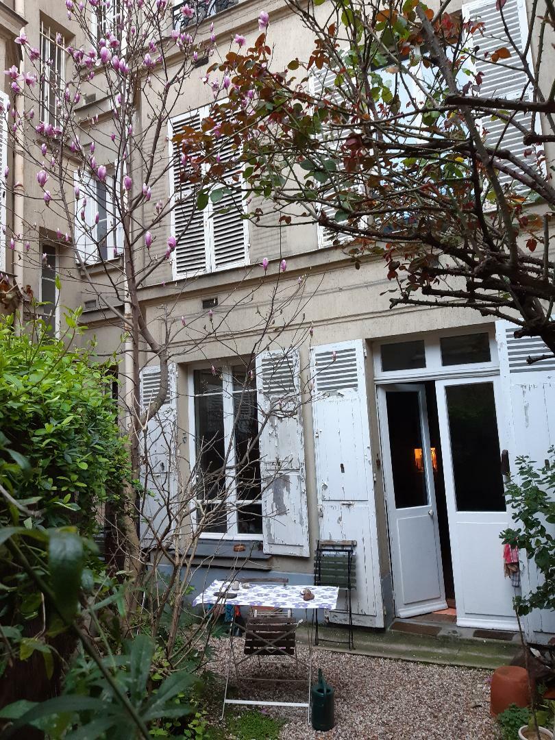 Chambre Rue de Chaillot à Paris