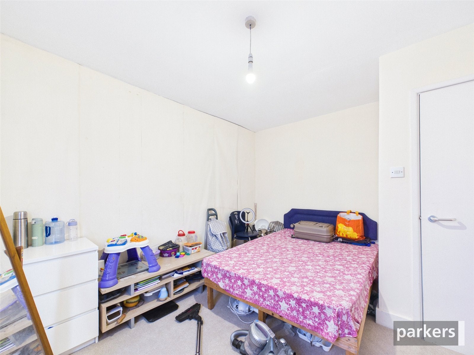 Flat Ormsby Street in Reading