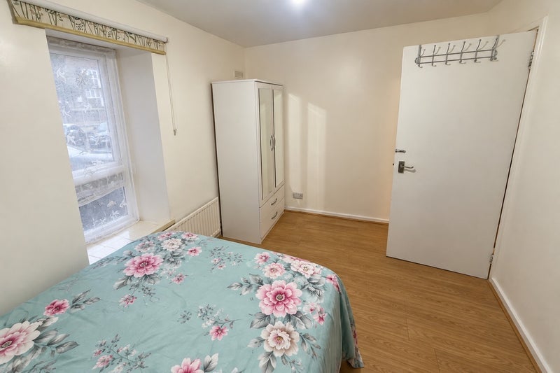 Room Moree Way in Greater London